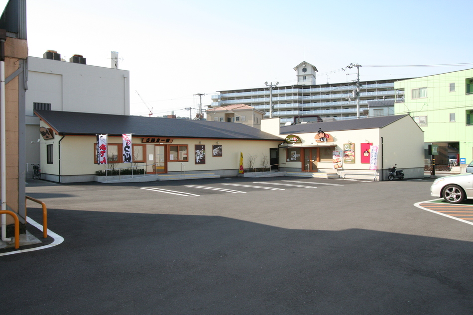 桟橋通り複合飲食店舗